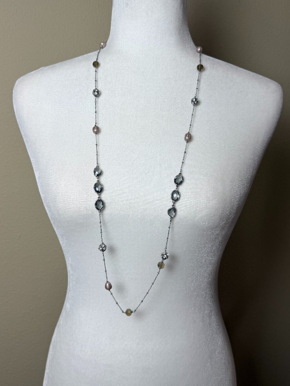 Stella & Dot Silver Tone Crystal and Pink Pearl Station Necklace Long